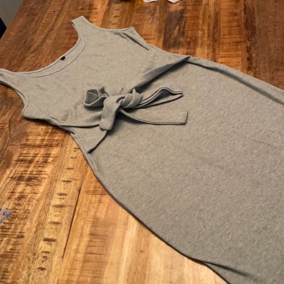 Dresses & Skirts - NWOT Women’s Casual Gray Dress Tie around waist